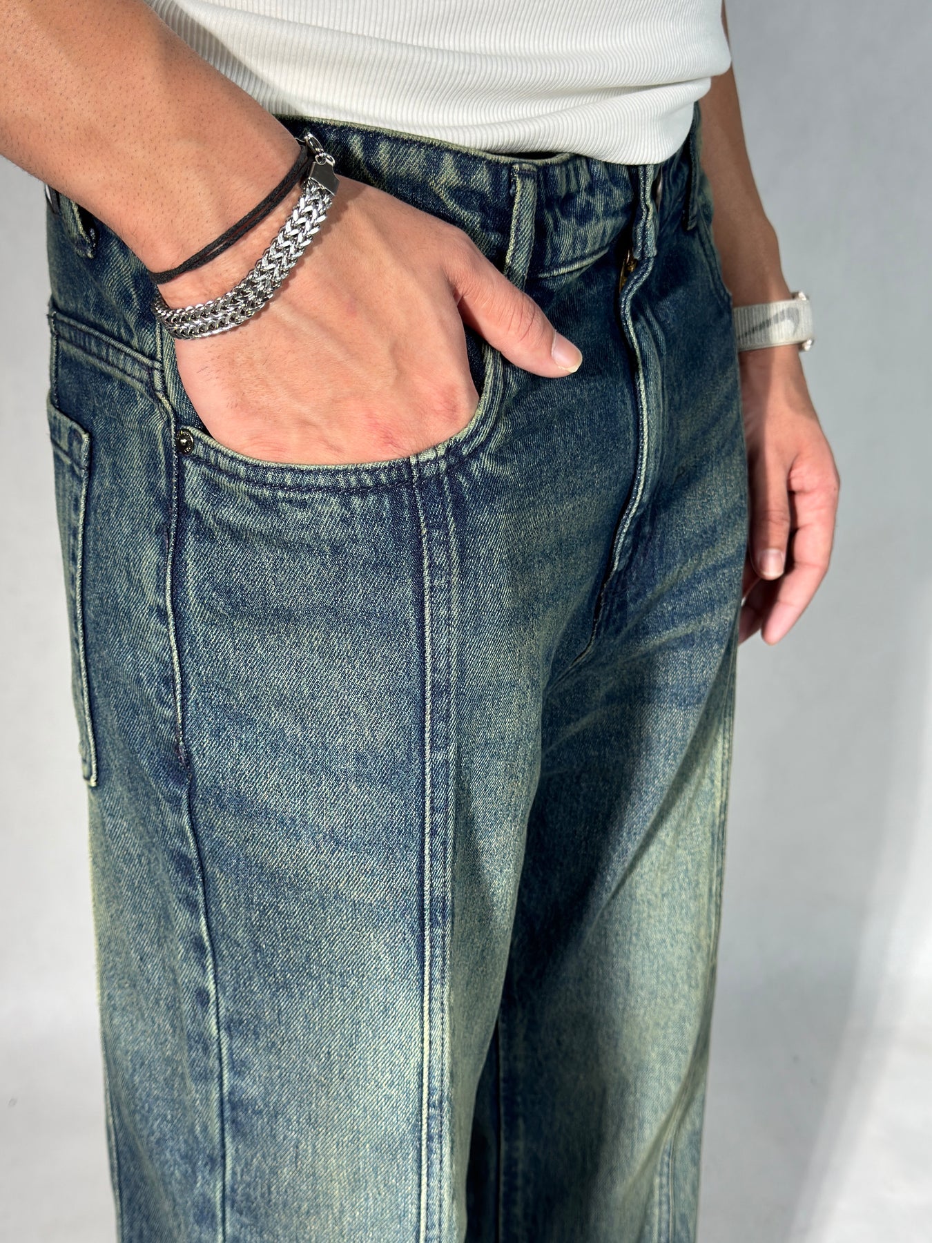 deep vintage wash Jeans