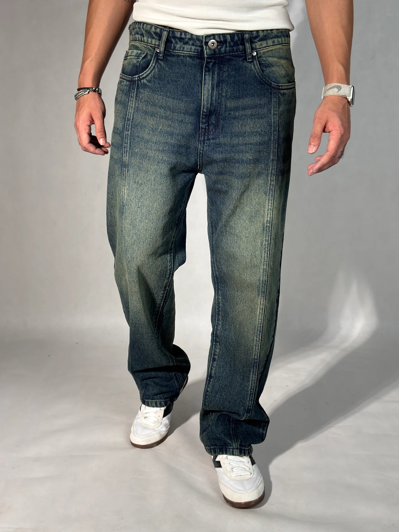 deep vintage wash Jeans